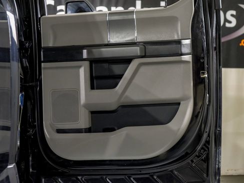 Used 2019 Ford F250 XLT w/ XLT Premium Package image 37