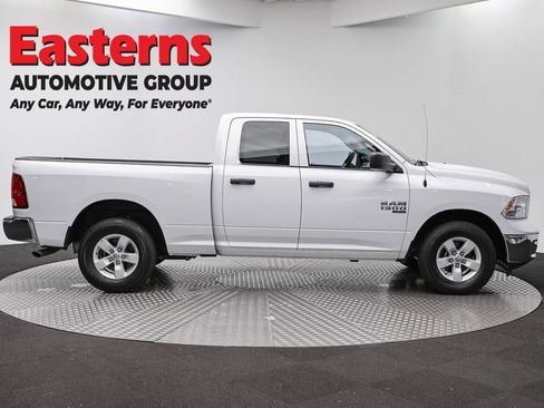 Used 2024 RAM 1500 Classic SLT AWD/4WD image 3