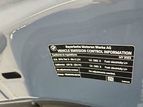 Used 2023 BMW i7 xDrive60 image 70