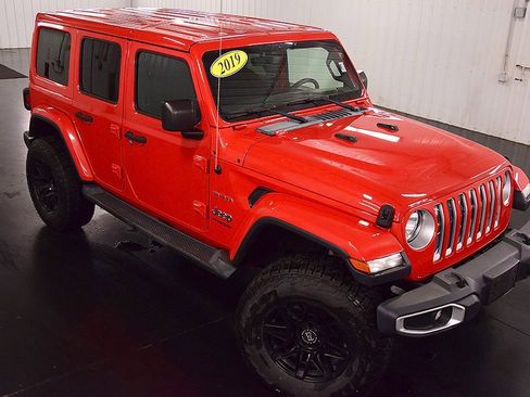 Used 2019 Jeep Wrangler Unlimited Sahara w/ Uconnect 4C Nav & Sound Group image 9