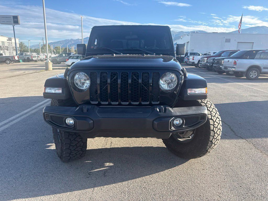 Used 2022 Jeep Gladiator Sport AWD/4WD image 4