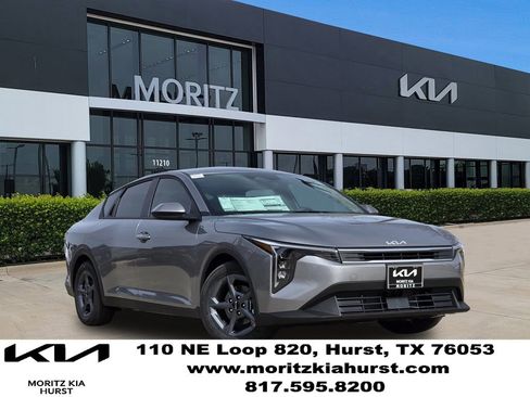 New 2026 Kia K4 LXS image 1