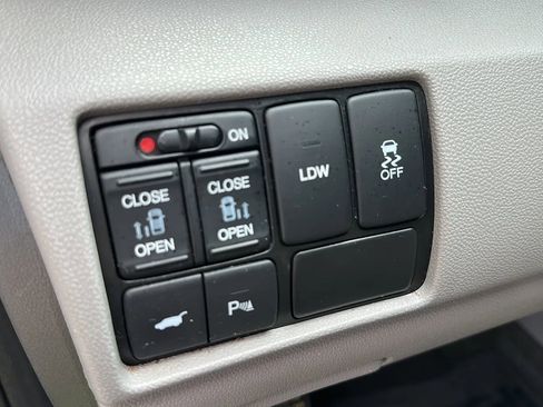Used 2015 Honda Odyssey Touring image 34