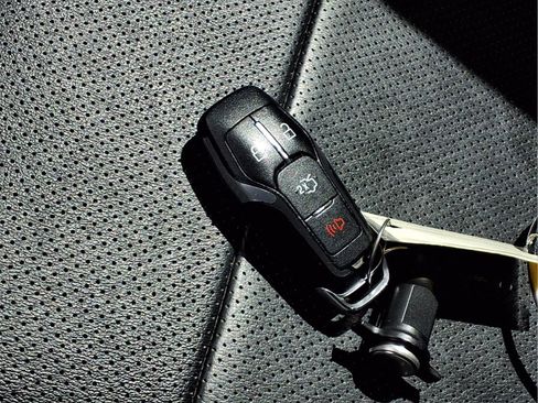 Used 2016 Ford Mustang GT Premium image 27