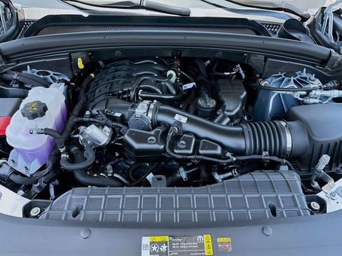 New 2025 Jeep Grand Cherokee Limited w/ Luxury Tech Group II image 34