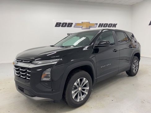 New 2026 Chevrolet Equinox LT w/ Convenience Package II image 1