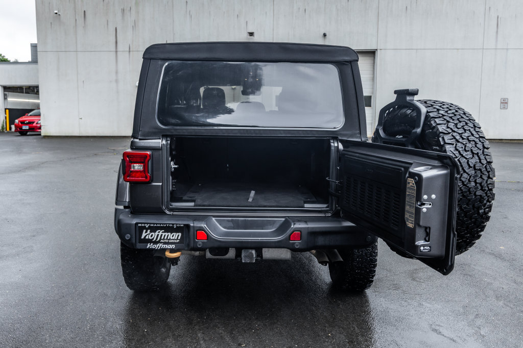 Used 2022 Jeep Wrangler Unlimited Rubicon w/ Dual Top Group AWD/4WD image 21