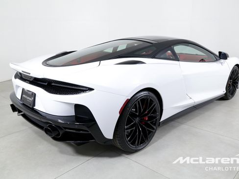 New 2025 McLaren GTS image 8