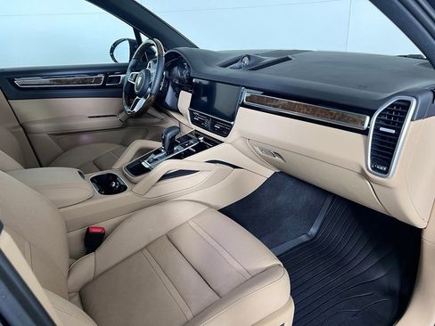 Certified 2023 Porsche Cayenne Platinum Edition AWD/4WD image 18