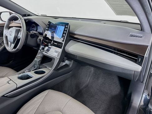Used 2019 Toyota Avalon Limited image 28
