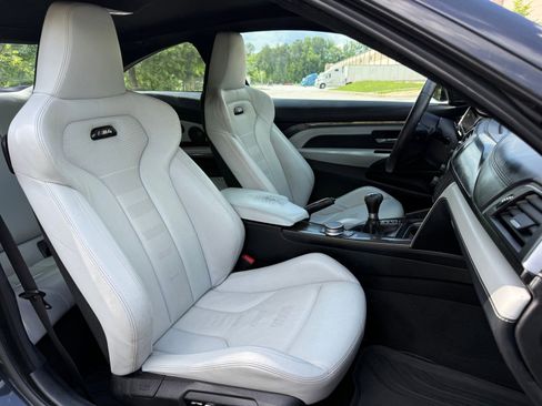 Used 2018 BMW M4 Coupe RWD image 37