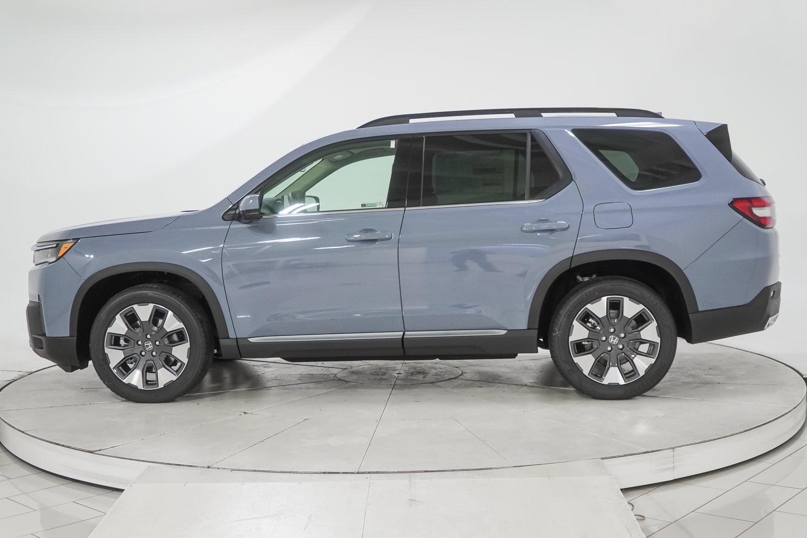 New 2026 Honda Pilot Elite image 5