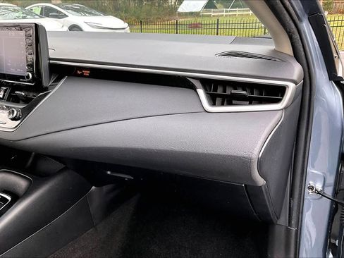Used 2022 Toyota Corolla LE w/ Body Protection Package (TMS) FWD image 18