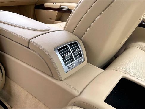 Used 2014 Mercedes-Benz CL 550 4MATIC image 34