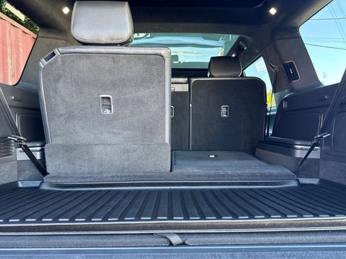 Used 2023 Rivian R1S Adventure image 20