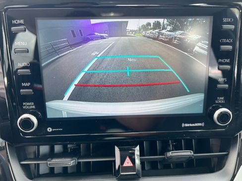 Used 2022 Toyota Corolla LE image 32