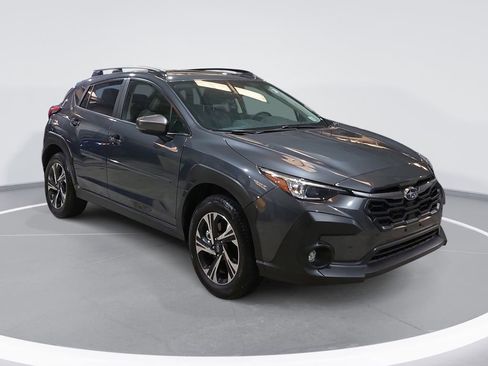 Used 2024 Subaru Crosstrek 2.0i Premium AWD/4WD image 3
