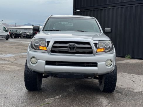 Used 2010 Toyota Tacoma 4x4 Double Cab V6 image 2