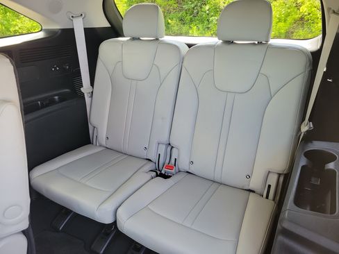 Used 2023 Kia Sorento SX Prestige w/ Panoramic Sunroof Package AWD/4WD image 17