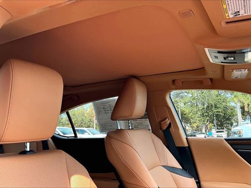 Used 2023 Lexus ES 350 w/ Premium Package image 13