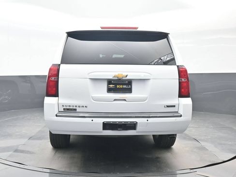 Used 2018 Chevrolet Suburban Premier RWD image 5