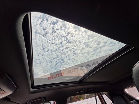 Used 2020 Volkswagen Atlas Cross Sport SEL image 24