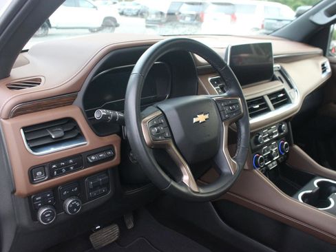 Used 2024 Chevrolet Tahoe High Country AWD/4WD image 17