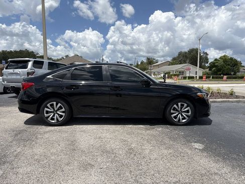 Used 2023 Honda Civic LX image 3
