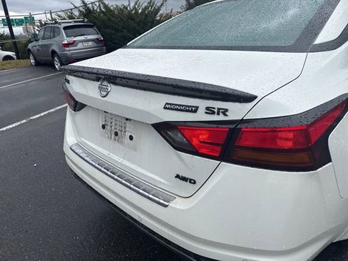 Used 2022 Nissan Altima 2.5 SR w/ Midnight Edition Package image 8