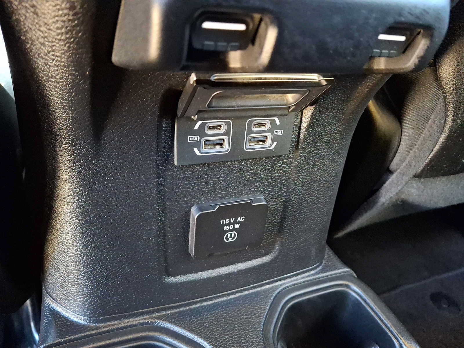 Used 2026 Jeep Wrangler Unlimited Rubicon AWD/4WD image 11
