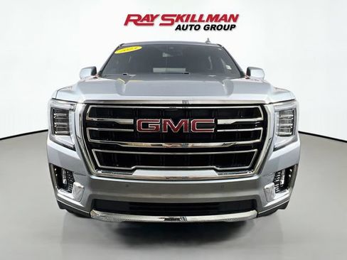 Used 2023 GMC Yukon XL SLT AWD/4WD image 2