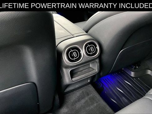 Used 2025 Mercedes-Benz GLC 350e 4MATIC image 30
