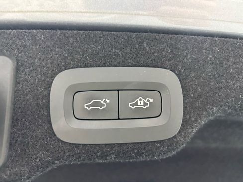 Used 2018 Volvo S90 T5 Momentum w/ Convenience Package image 34