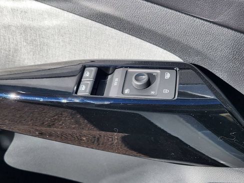 New 2026 Volkswagen ID.4 Pro AWD/4WD image 4
