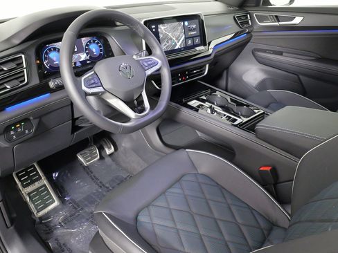 Used 2025 Volkswagen Atlas Cross Sport SEL Premium R-Line image 17
