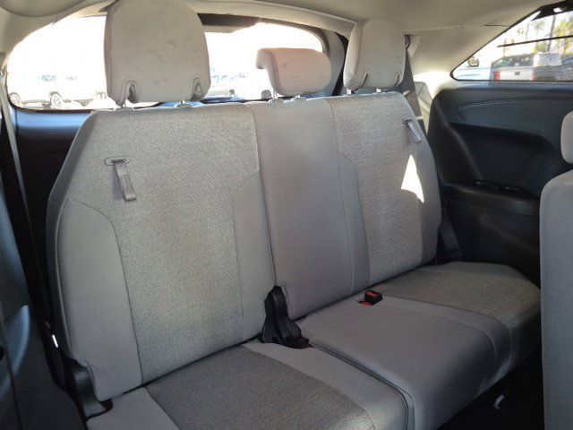 Used 2026 Toyota Sienna LE FWD image 20