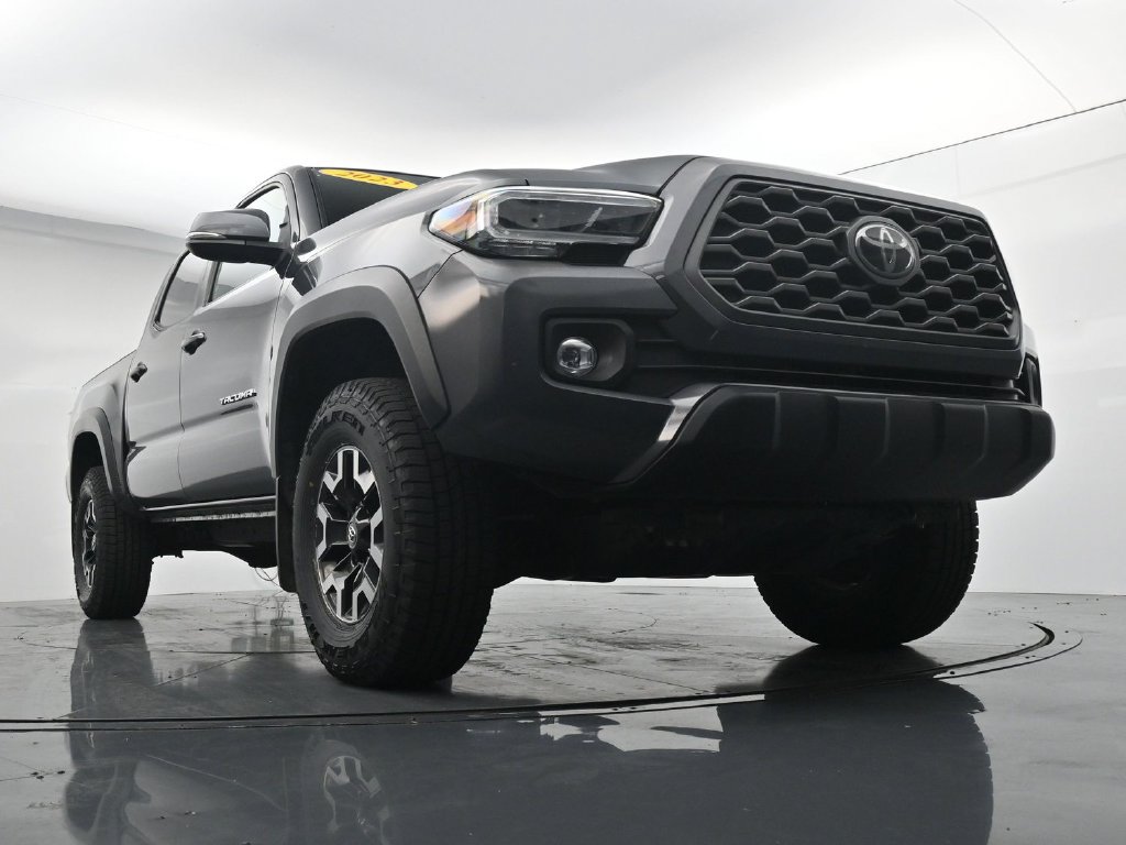 Used 2023 Toyota Tacoma TRD Off-Road AWD/4WD image 32