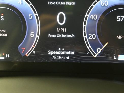 Used 2023 Jeep Grand Cherokee Limited w/ Luxury Tech Group II image 26