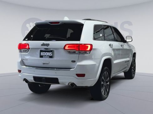 Used 2017 Jeep Grand Cherokee Overland image 11