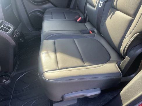 Used 2019 Chevrolet Blazer LT w/ Sun and Wheels Package image 9