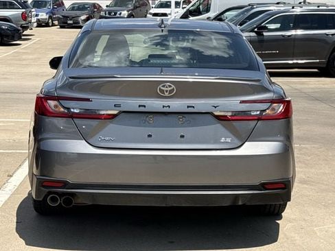 Used 2026 Toyota Camry SE FWD image 5