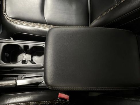 Used 2022 Jeep Gladiator Overland image 20