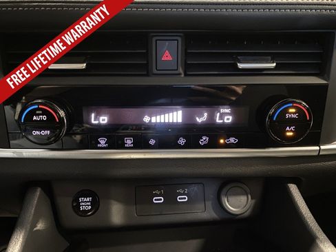 Used 2025 Nissan Rogue SV FWD image 34