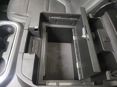 Used 2021 GMC Sierra 3500 Denali w/ Denali Ultimate Package image 31