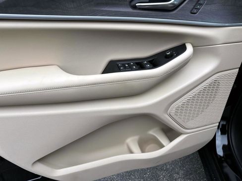 New 2025 Jeep Grand Cherokee Limited image 9