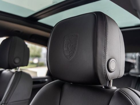 New 2026 Porsche Macan image 26