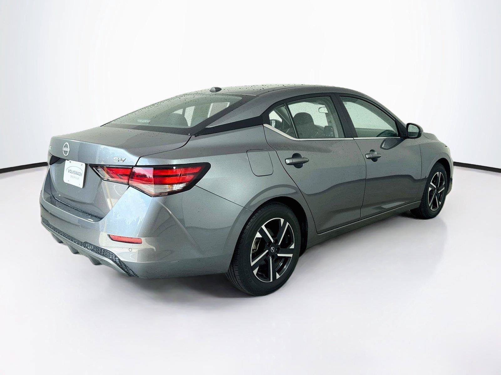 Used 2024 Nissan Sentra SV FWD image 2