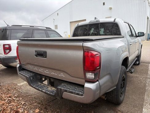 Used 2021 Toyota Tacoma SR w/ SR Convenience Package image 5