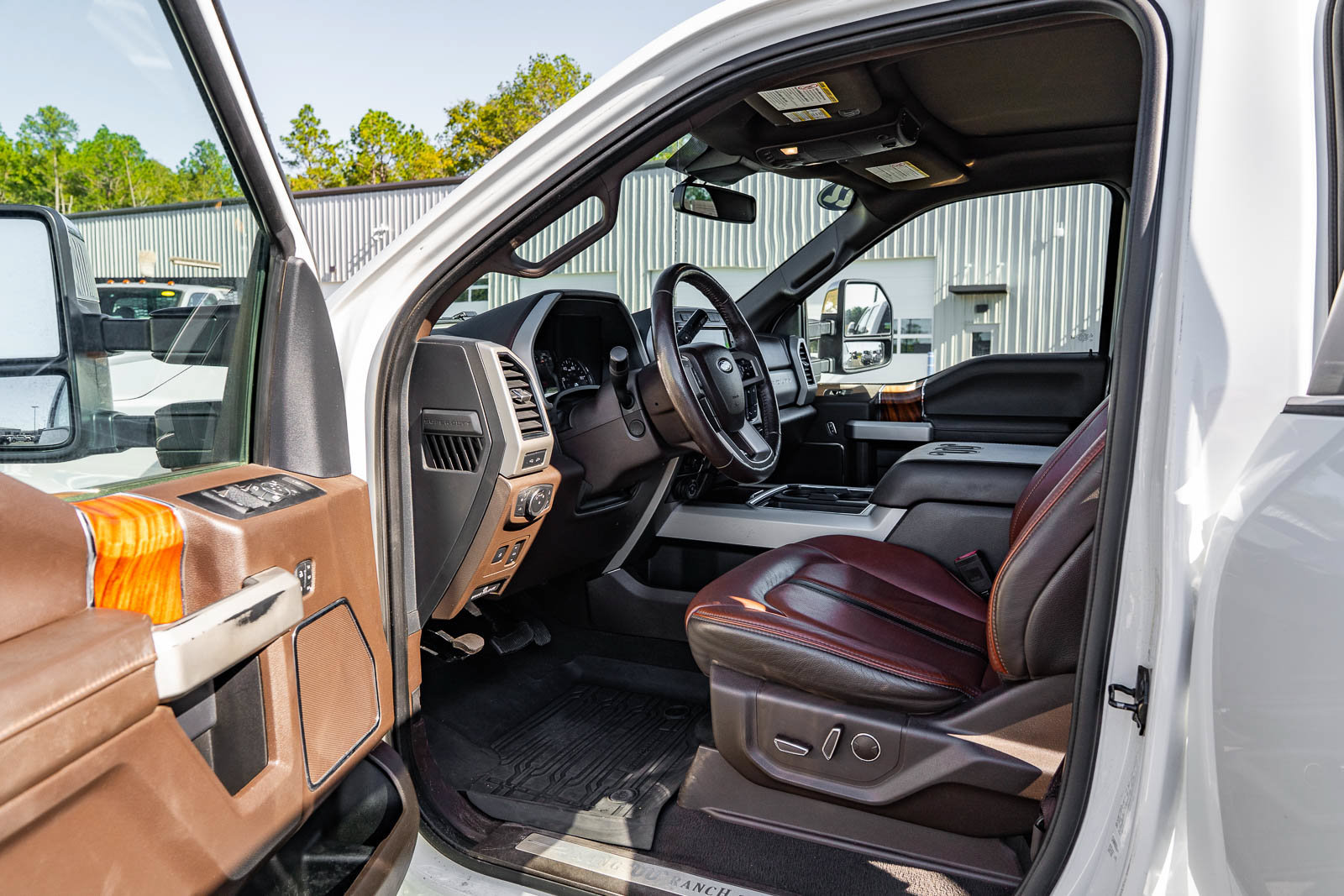 Certified 2022 Ford F350 King Ranch w/ King Ranch Ultimate Package AWD/4WD image 18