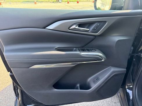 Used 2025 Chevrolet Traverse LT AWD/4WD image 15